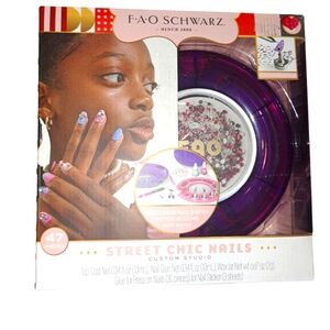 🆕️FAO Schwarz Street Chic Nails Custom Studio